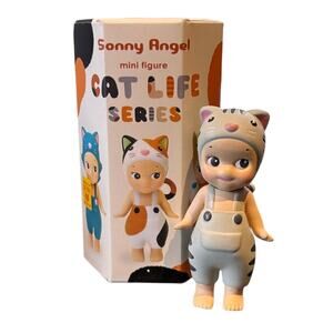 New Unbranded Kewpie/Angel Mini Figure in Silver Cat Costume, Open Blind Box